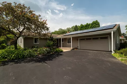 3732 Ruby, Racine, WI 53402