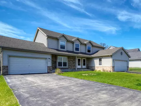 500 N 6th, Waterford, WI 53185