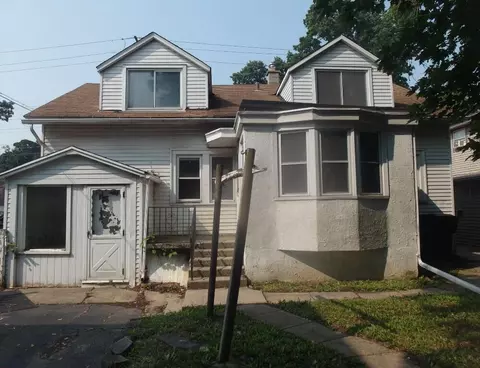 6841 W Fond Du Lac, Milwaukee, WI 53218