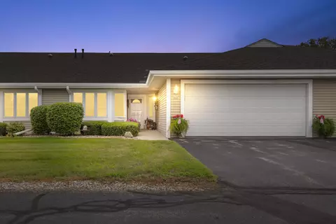 315 Hartford #2, Hartford, WI 53027