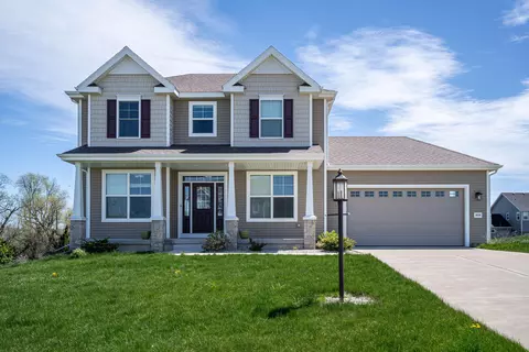 8836 S Buckhorn Grv, Franklin, WI 53132
