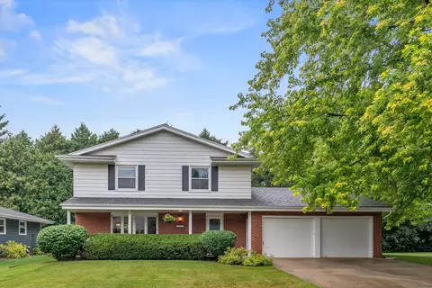 1114 Claern, Grafton, WI 53024