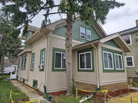 2306 Taylor, Racine, WI 53403
