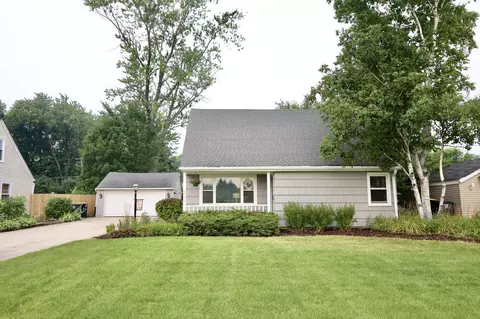 4641 N 100th, Wauwatosa, WI 53225