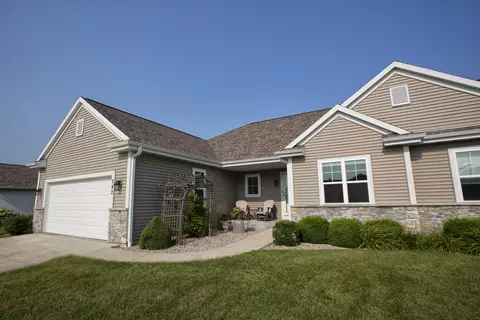 292 E Redding, Belgium, WI 53004