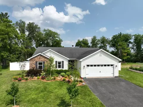329 Duck Pond, Darien, WI 53114