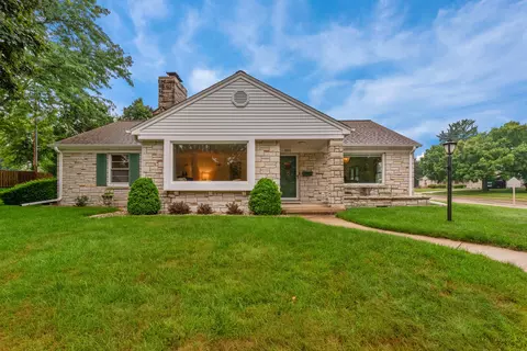 855 Center, Hartford, WI 53027