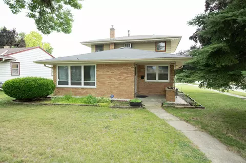 8965 W Grantosa, Milwaukee, WI 53225