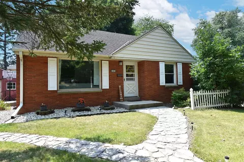 1421 Marion, South Milwaukee, WI 53172