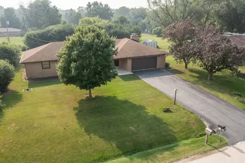 w145n5125 Stone, Menomonee Falls, WI 53051