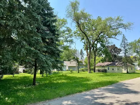 Lt 1-4 West, Delavan, WI 53115