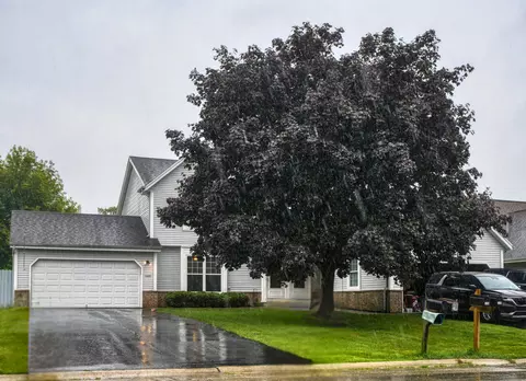 209 N 8th, Waterford, WI 53185