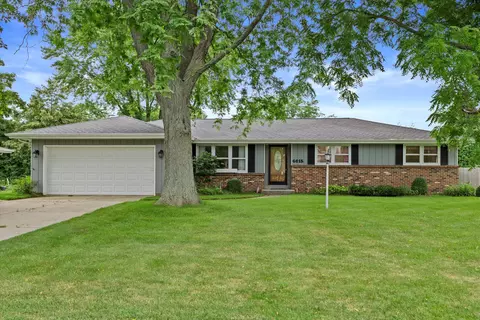 4615 N Saint Clair, Racine, WI 53402