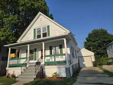 1105 Reschke, Racine, WI 53404