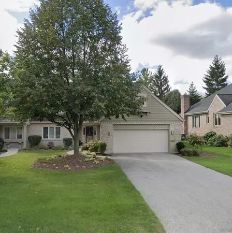 2635 W Lake Park, Mequon, WI 53092