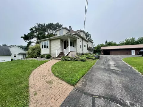 2066 South Pt, Green Bay, WI 54313