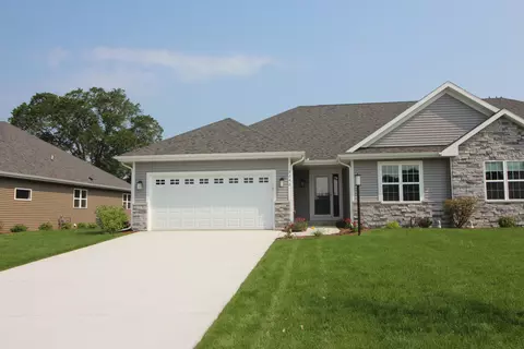 5240 Briarwood, Wind Point, WI 53402