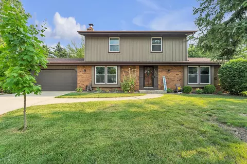3552 W Southwood, Franklin, WI 53132