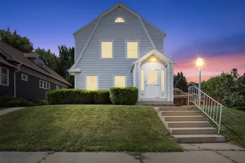 2913 N 55th #2915, Milwaukee, WI 53210