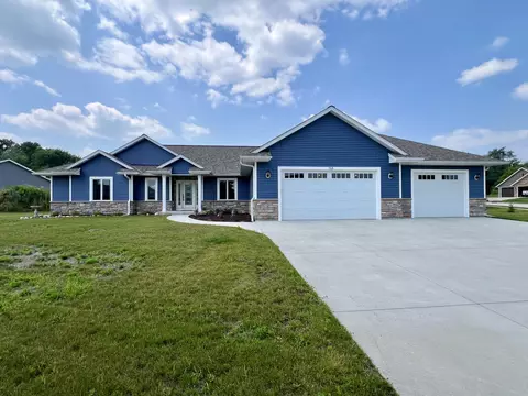 758 Drumlin, Kewaskum, WI 53040