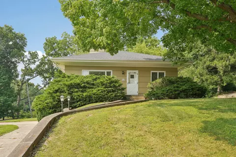 w192s7365 Bay Shr, Muskego, WI 53150