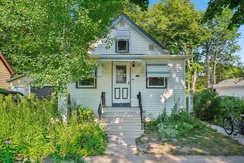 3448 S Illinois, Milwaukee, WI 53207