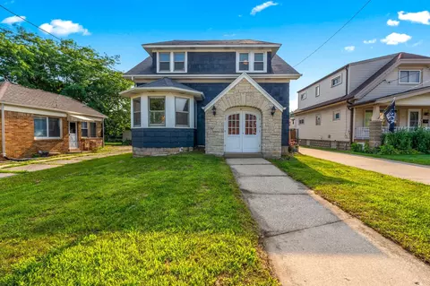 3970 S Whitnall, Milwaukee, WI 53207