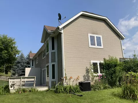 1400 Sunnydale, West Bend, WI 53090