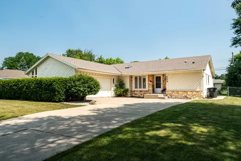 4470 S 85th, Greenfield, WI 53228