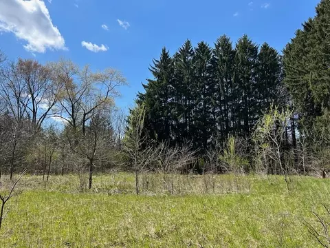 12031 N N Rdg, Mequon, WI 53092