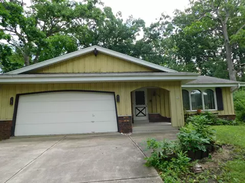 2330 S Graylog, New Berlin, WI 53151