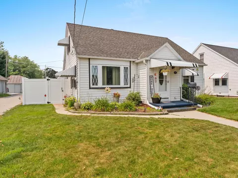 942 N 21st, Manitowoc, WI 54220