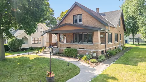 817 Center, Oostburg, WI 53070