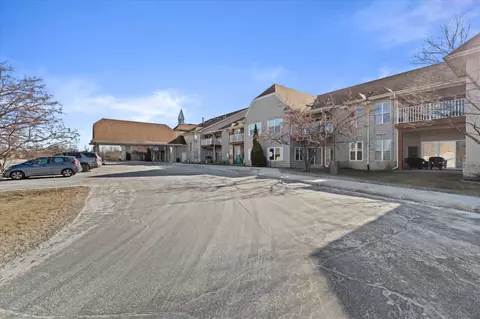 n113w16241 Sylvan #220, Germantown, WI 53022