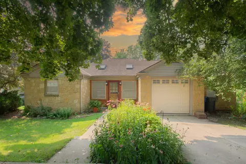 313 Elizabeth, Watertown, WI 53098