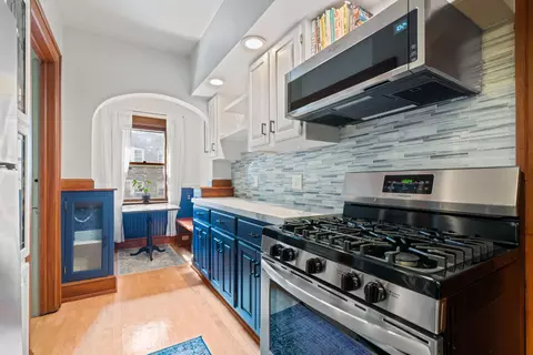 1924 N Prospect #3, Milwaukee, WI 53202