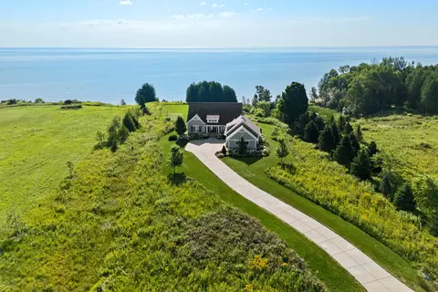8807 Blue Heron, Newton, WI 53063