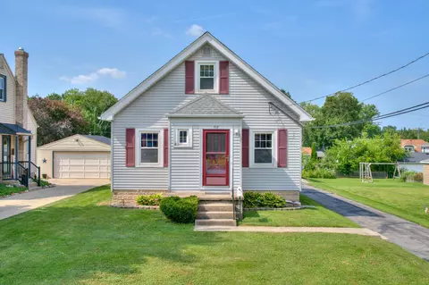 712 Milwaukee, Waukesha, WI 53188