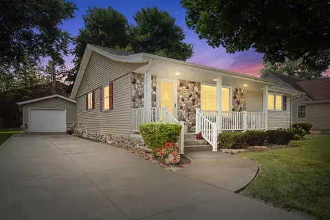 227 Clinton, Kewaskum, WI 53040