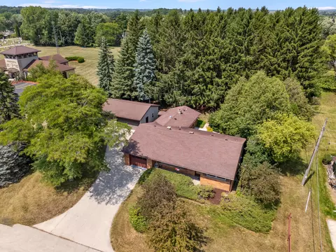 218 Fredonia, Fredonia, WI 53021