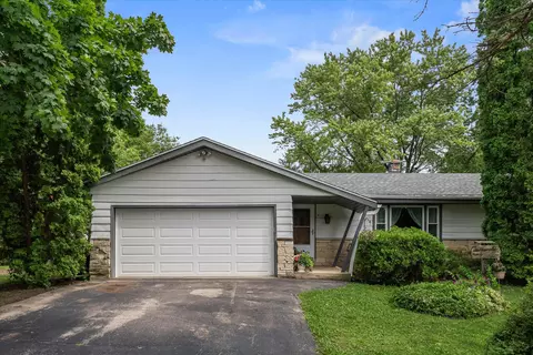 w235n6442 Outer Cir, Sussex, WI 53089