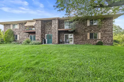 4845 Scotts #102, Racine, WI 53402