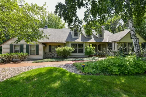 n25w30641 Ravine, Delafield, WI 53072