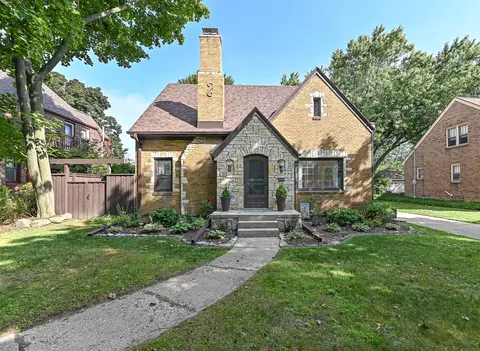 616 Aspen, South Milwaukee, WI 53172