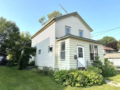 807 E Division, Watertown, WI 53094