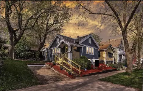 1812 E Thomas, Milwaukee, WI 53211