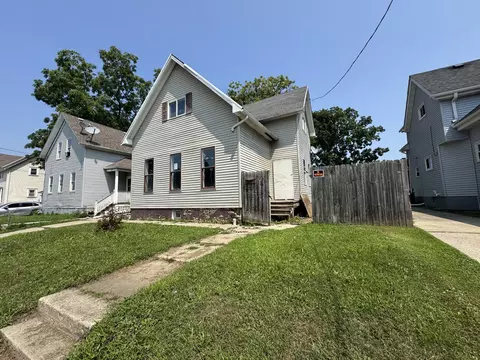 235 Howland, Racine, WI 53404