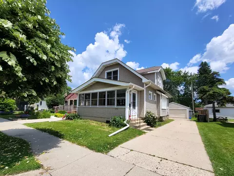 2512 S 84th, West Allis, WI 53227