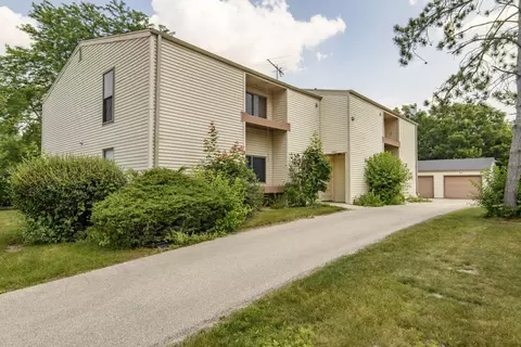 1871 Haymarket #16, Waukesha, WI 53189
