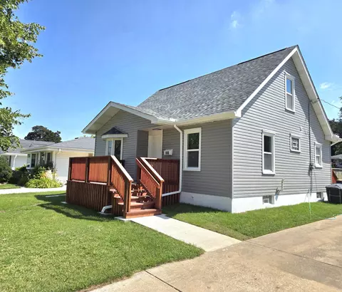 800 S 111th, West Allis, WI 53214
